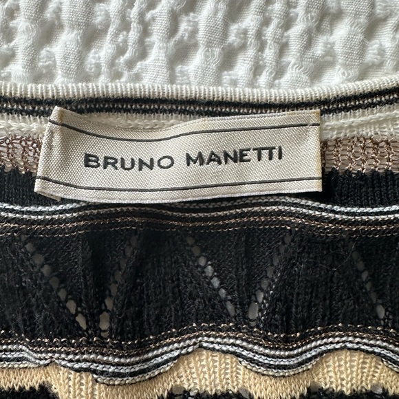 Light weight Italian knit dress. Black, brown, tan and white. Model size 6-8 - Picture 6 of 8